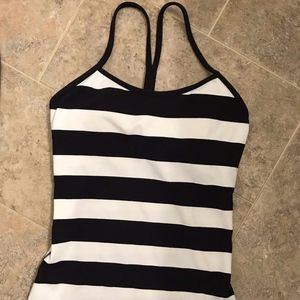 Lulu Lemon woman's workout top